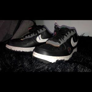 Only worn a couple times, fairly new